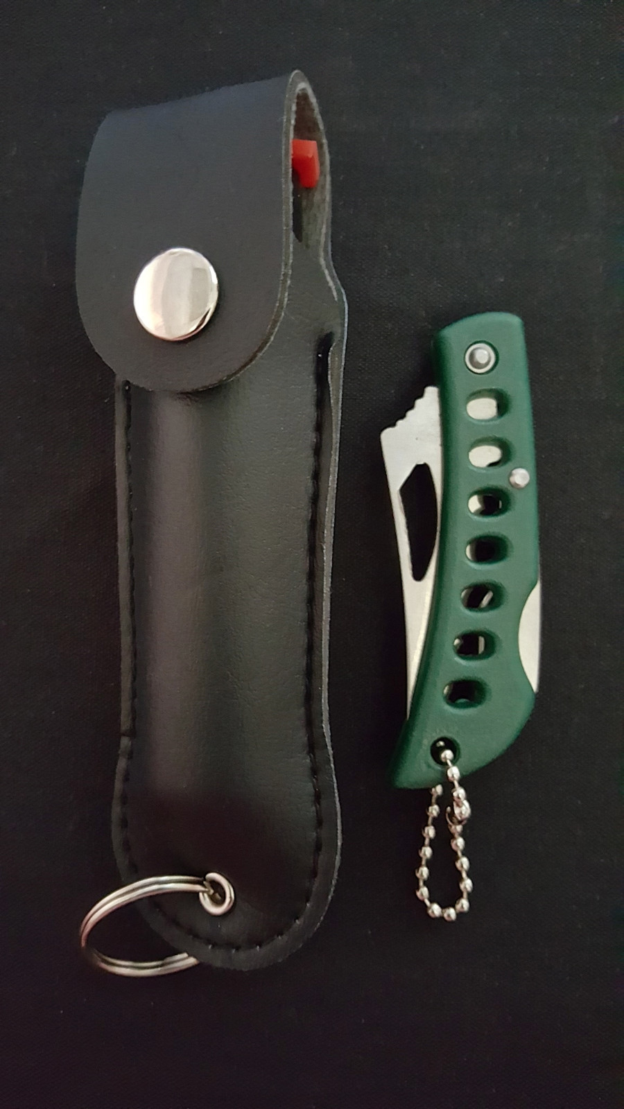 Police Magnum pepper spray .75oz black keychain holster pocket knife protection