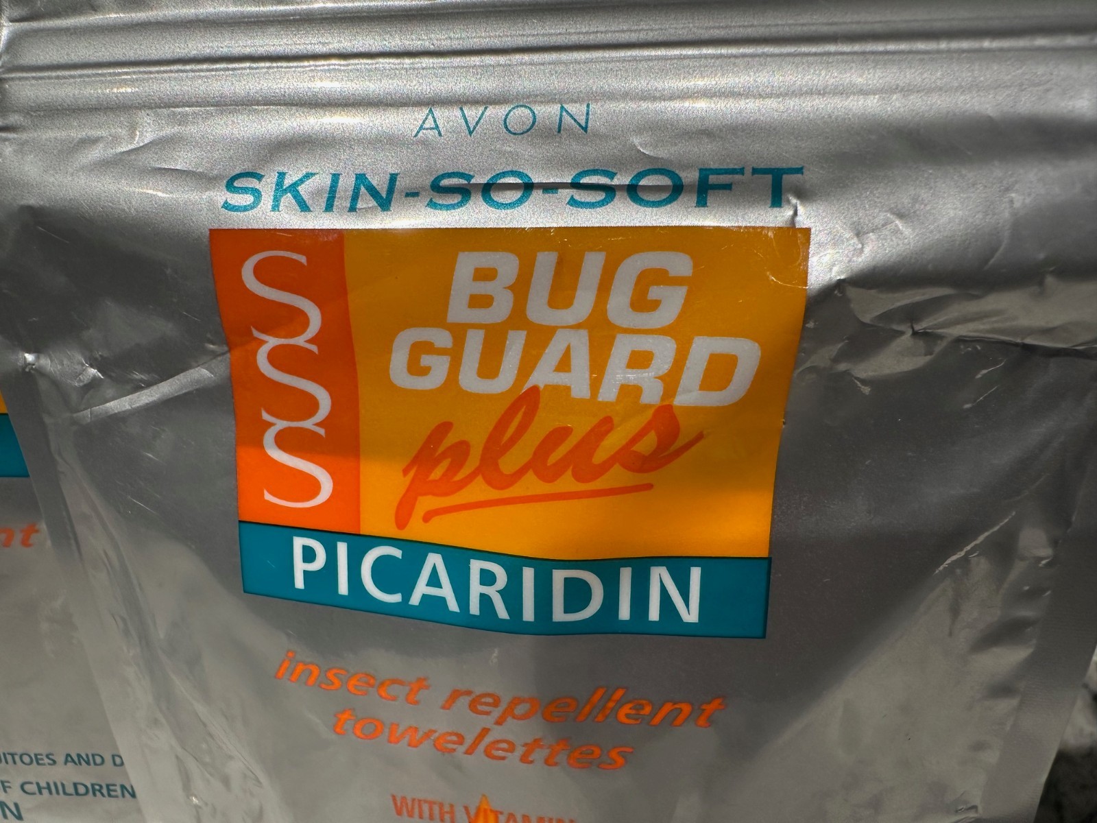 AVON SKIN SO SOFT Bug Guard Plus Picaridin Insect Repellent 8 Towelettes 2 Packs