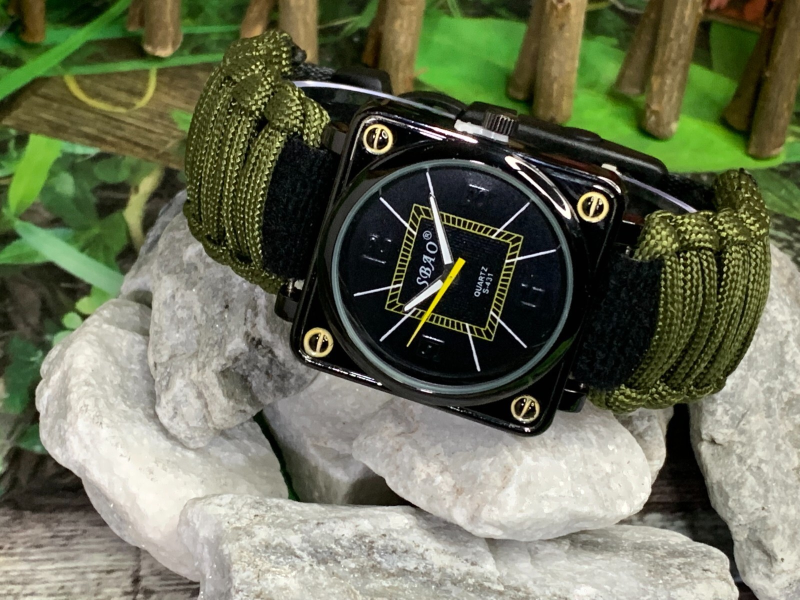 Army Green Adjustable Survival Paracod Analog Watch Fire Scraper Whistle