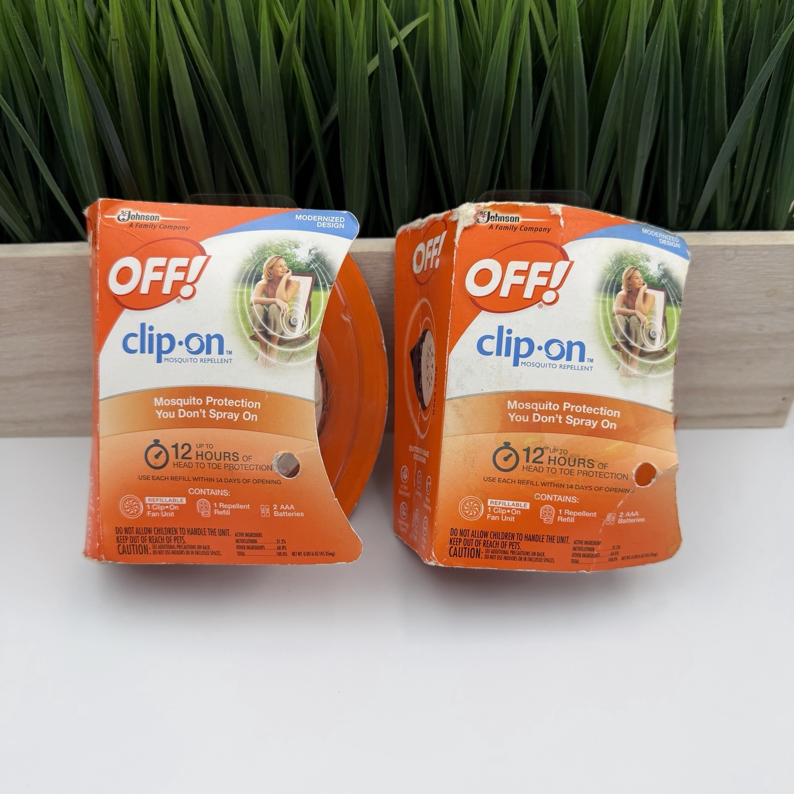 (2) OFF! Clip-On Mosquito Repellent Fan Unit with 1 Refill, 12 Hours Protection