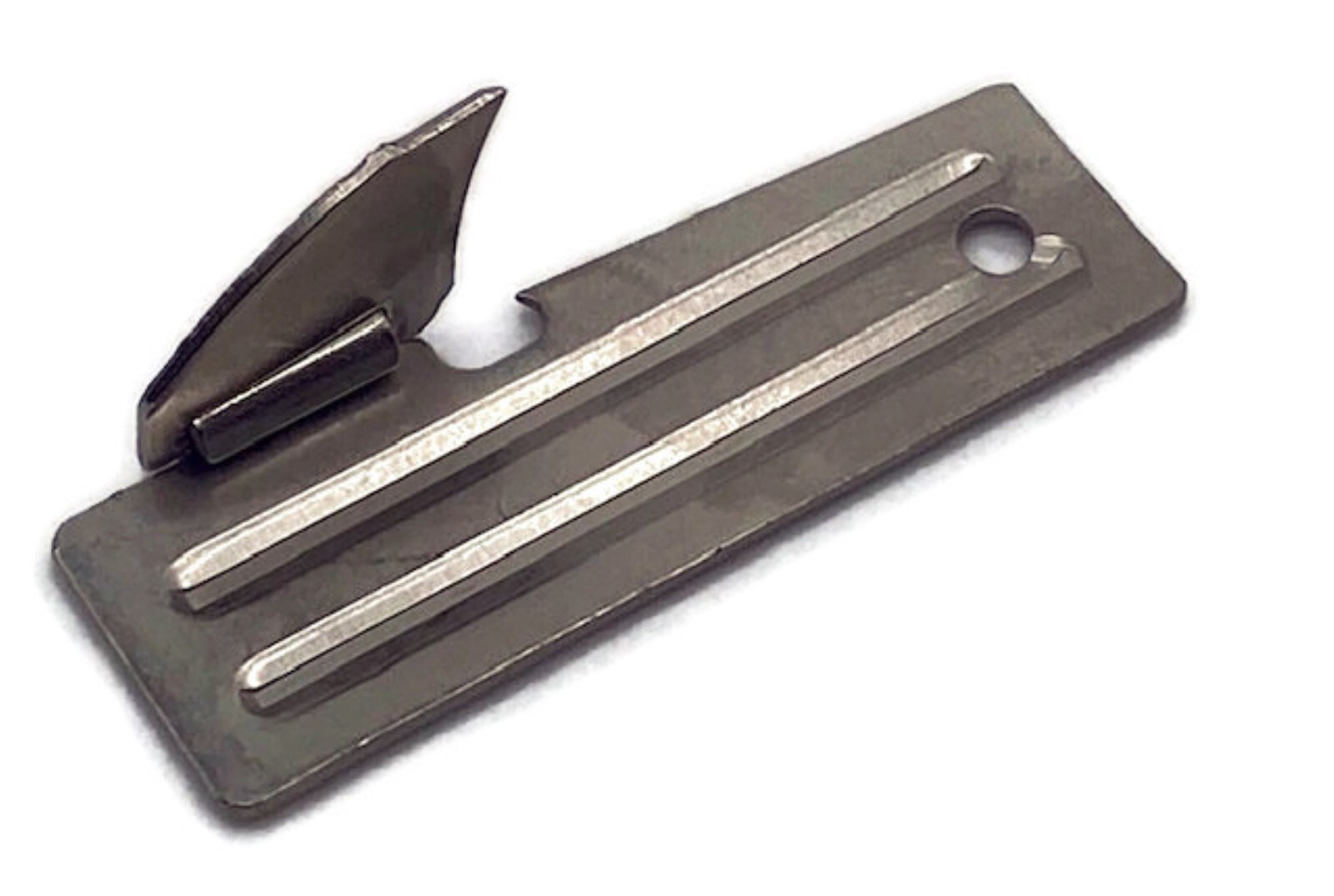 ORIGINAL “JOHN WAYNE” MILITARY ISSUE P38 and P51 CAN OPENERS BY US SHELBY CO