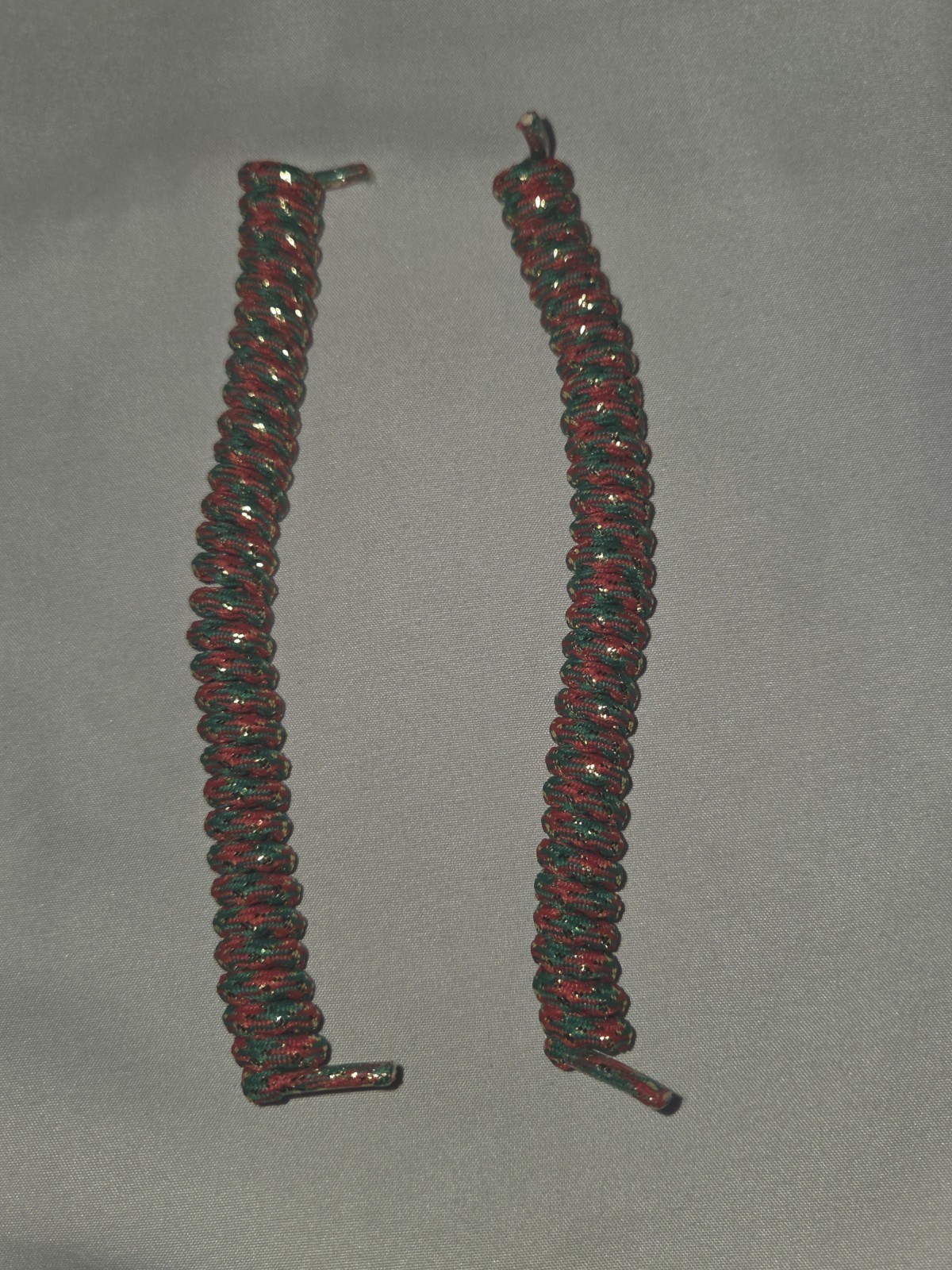 2-Pack Red & Green Nylon Paracord Coils 7 in, 7-Strand 4mm 550 lb