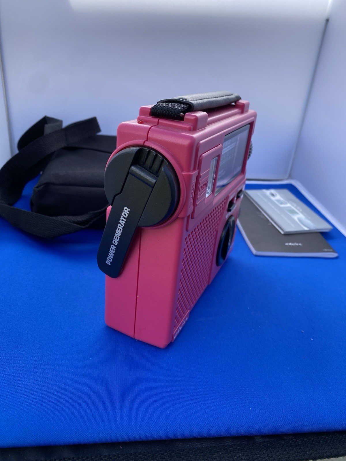 LL Bean FR-200 Emergency RADIO Short Wave AM/FM Hand Crank Pink Eton w/ Case