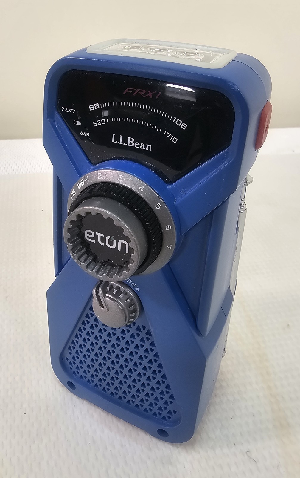 LL Bean Eton FRX1 Hand Turbine AM FM Weather Radio LED Flashlight Hand Crank