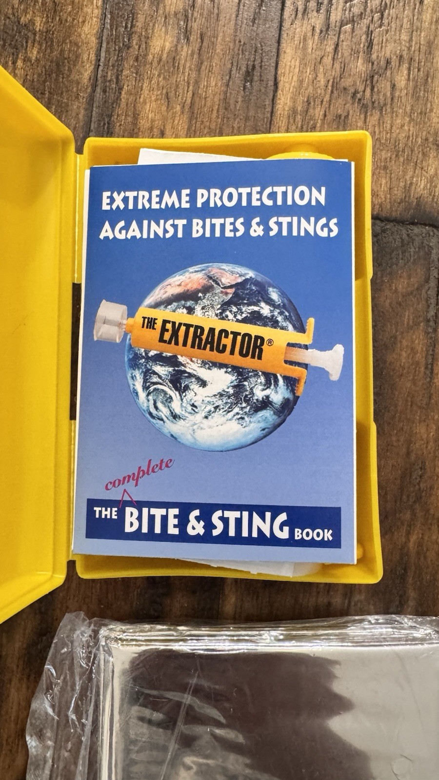 Sawyer Extractor Pump Snake Bite and Sting Kit Emergency Blanket Survival Kit