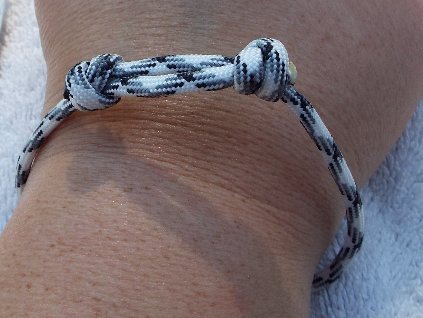 Pick your color(s) Paracord friendship bracelet Handmade USA Camo Red Blue Pink