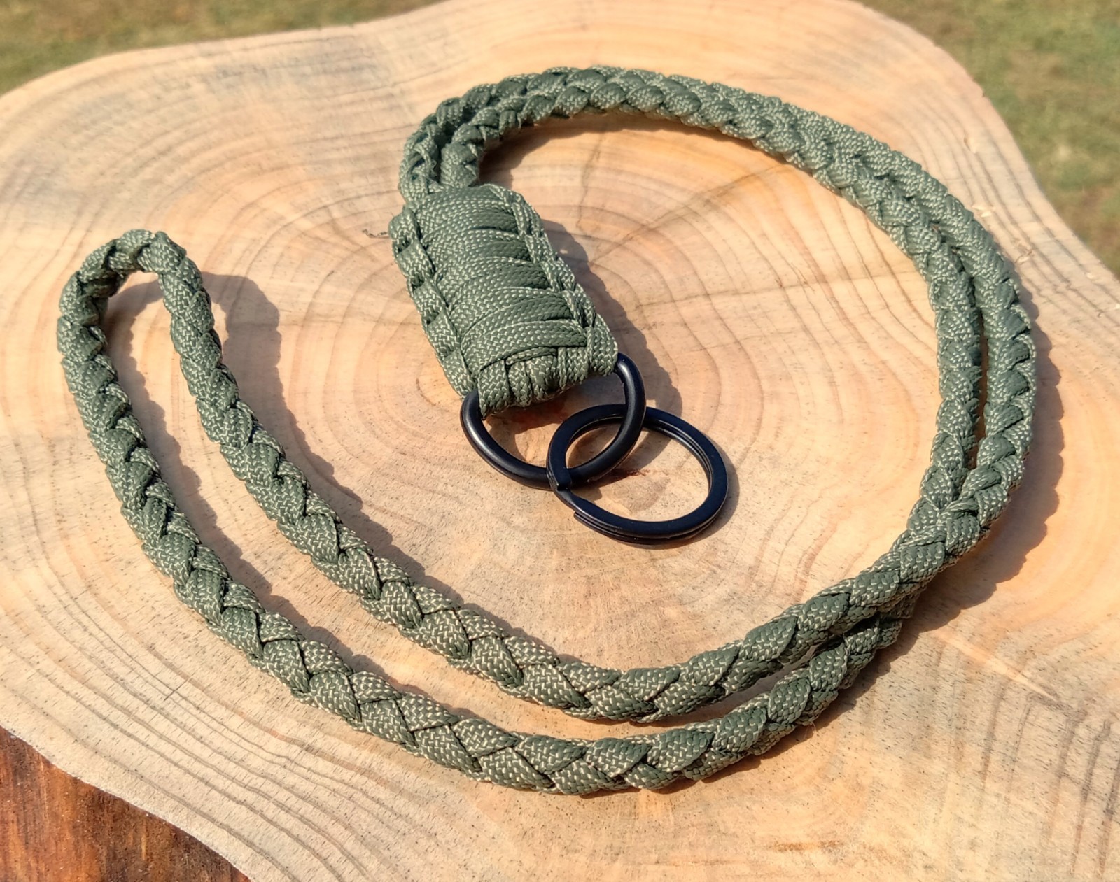 ARMY GREEN 33″ GUTTED 550 Paracord Neck Lanyard/Keychain/ID badge 1″ D-ring