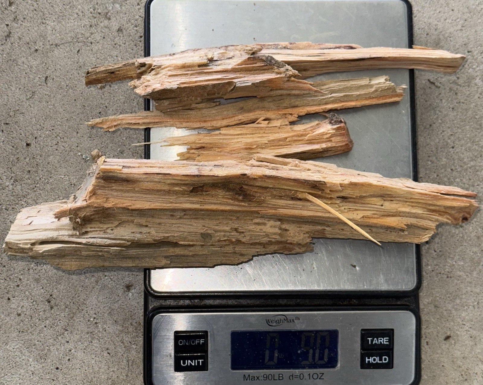 Solid Resin Core Exceptional Hot Lasting Fatwood Long Leaf Pine Log 9 OZ Texas
