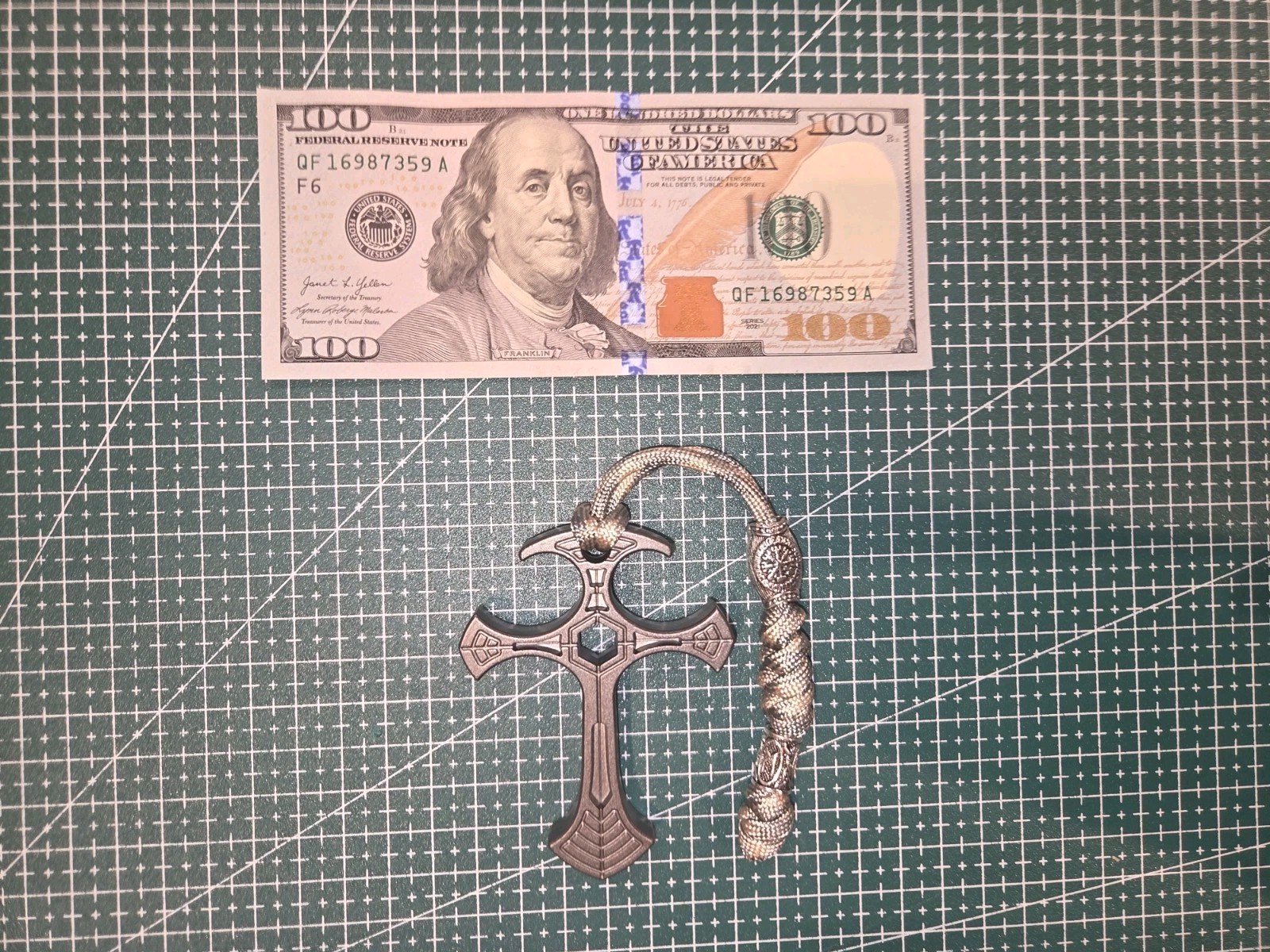 EDC Silver Metal Cross with paracord lanyard