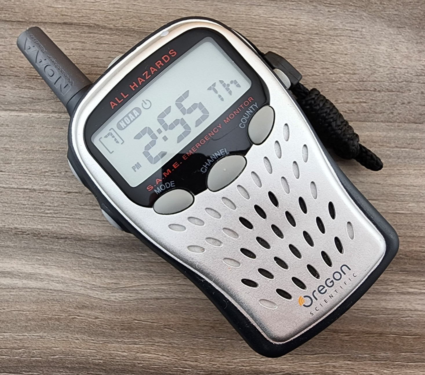Oregon Scientific Hazards Emergency Portable Weather Radio Model WR601 – TESTED