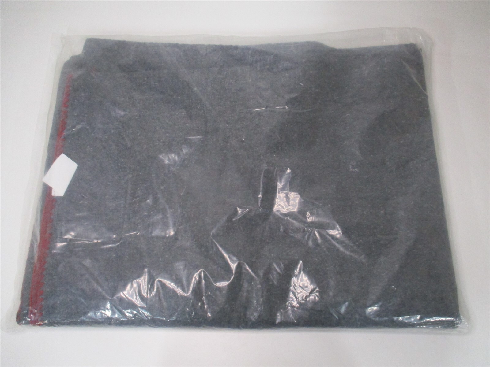 (10429) 80″ x 60″ OAL 50% Polyester, 50% Wool Rescue and Emergency Blanket