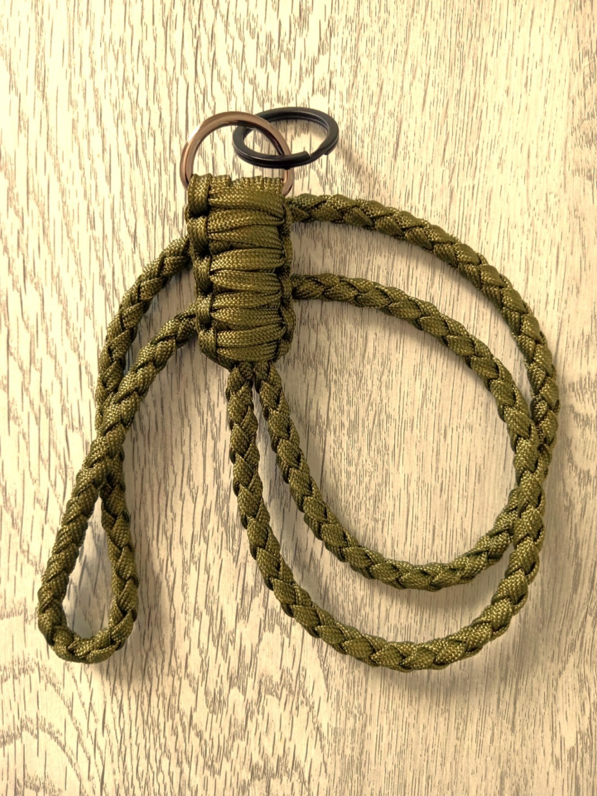 ARMY GREEN 33″ GUTTED 550 Paracord Neck Lanyard/Keychain/ID badge 1″ D-ring