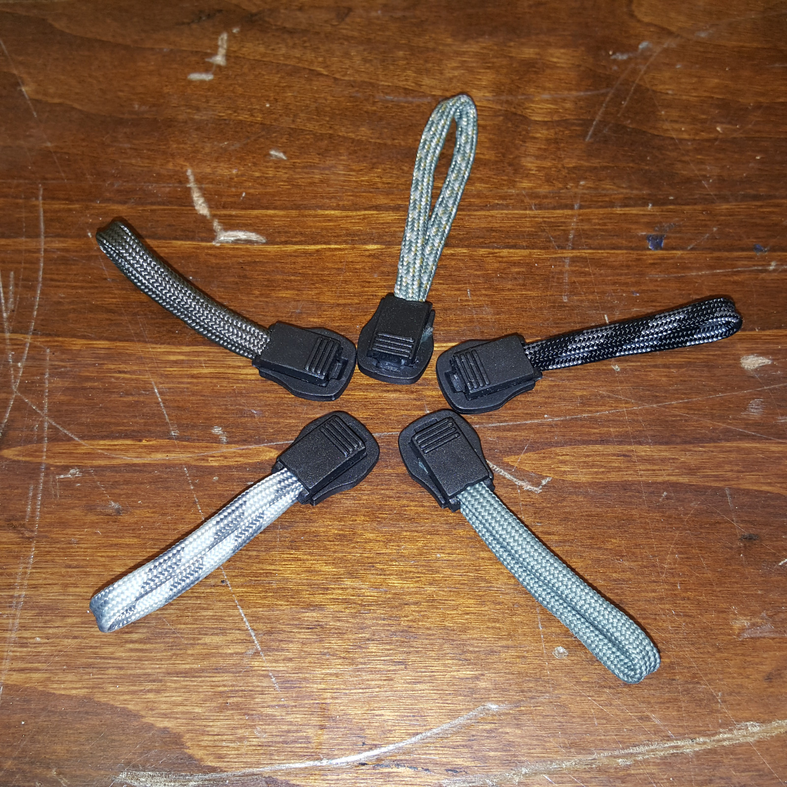 5 Pack Grey Paracord Zipper Pulls for Backpacks Jackets Luggage Survival Kits