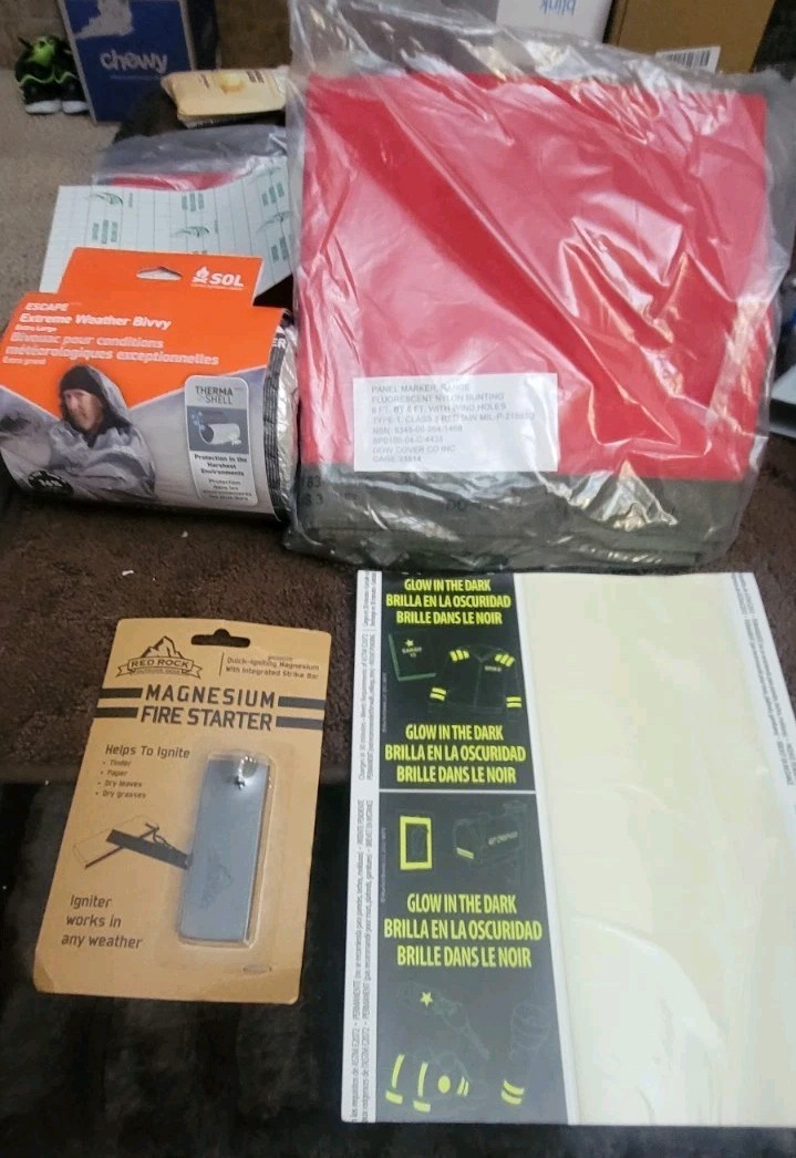 SOL Escape Extreme Bivvy XL with Hood + Firestarter+Glow Tape+Red Visual Panel+