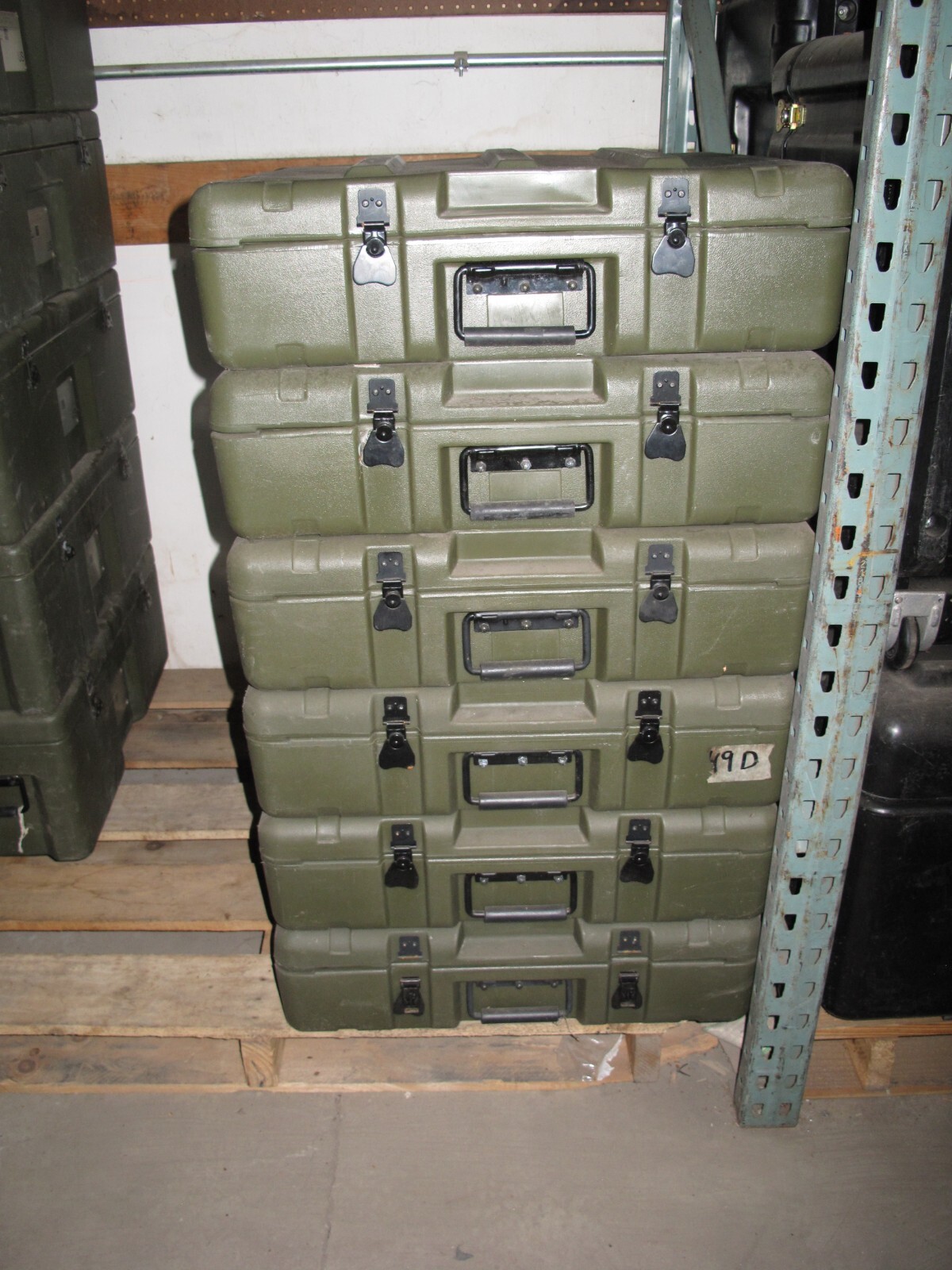 Hard Case Military Plastic 24x22x7 Divided Hinged Lid Miltope Laptop