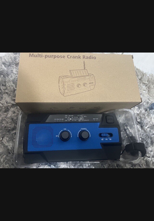 Emergency Crank Weather Radio/flashlight 4000mAh Solar Hand Crank Portable AM/FM