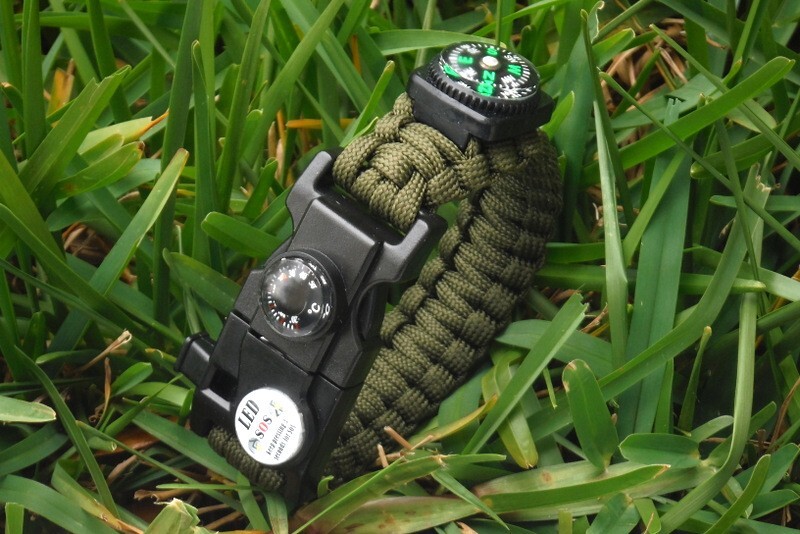 21 in 1 Survival Bracelet, Paracord Emergency Outdoor Sport Wristband Kit Green