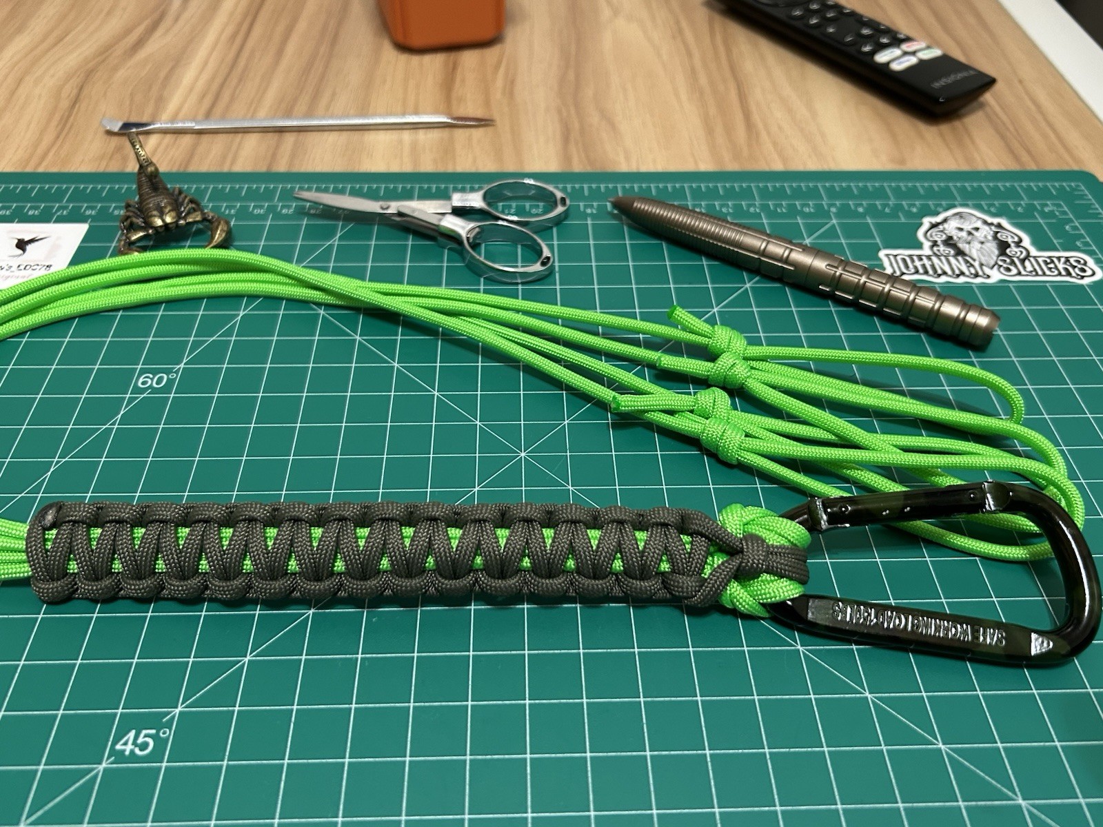 Paracord Small Game Tote Carrier Strap Army Green & Green