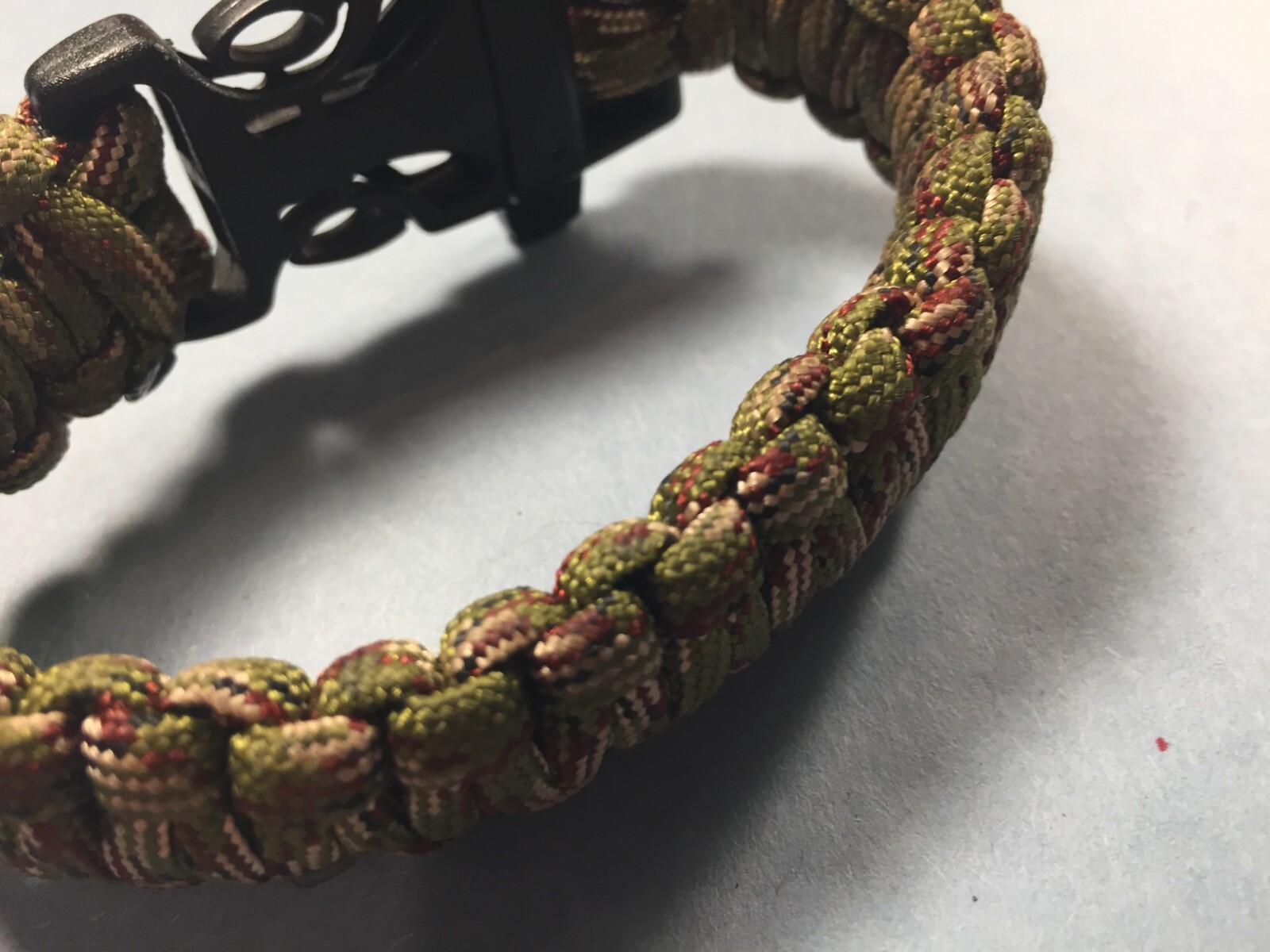 Paracord Wrist band – Military Survival (multi color)