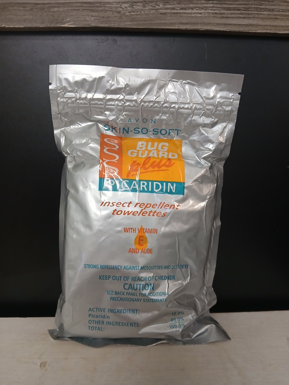 Avon Skin So Soft Bug Guard Picaridin Repellent 8 Towelettes (EXP 04/2018)