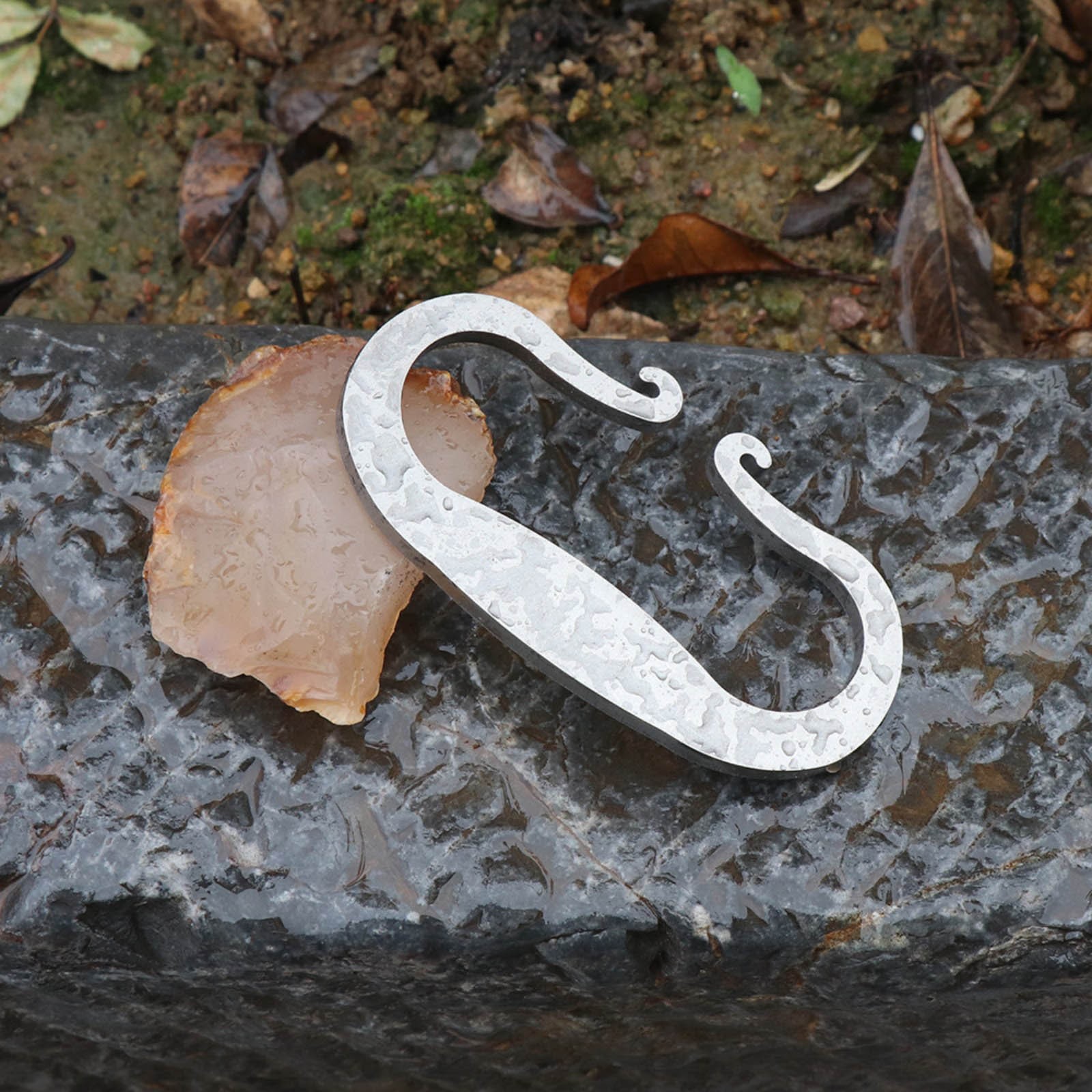 15000-Strike Fire Starter Kit Flint Stone & Carbon Steel Striker for Outdoor