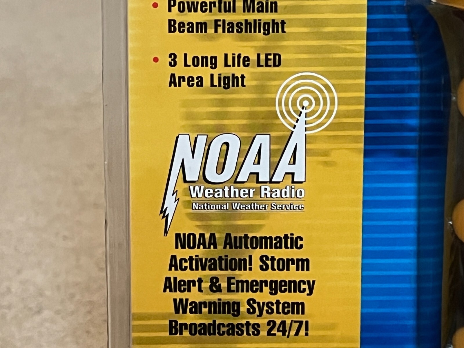 New Vector VEC173 Storm Tracker AM FM Emergency NOAA Weather Radio Flash Light