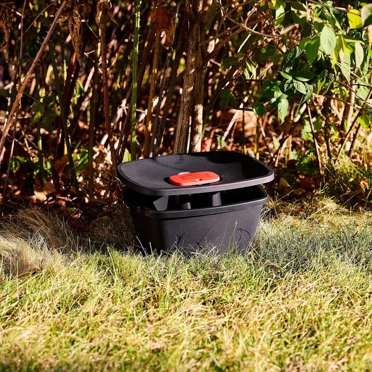 Ortho Home Defense Mosquito Kill & Prevent Station with 4 Refills